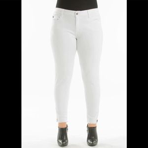 White KanCan Capri